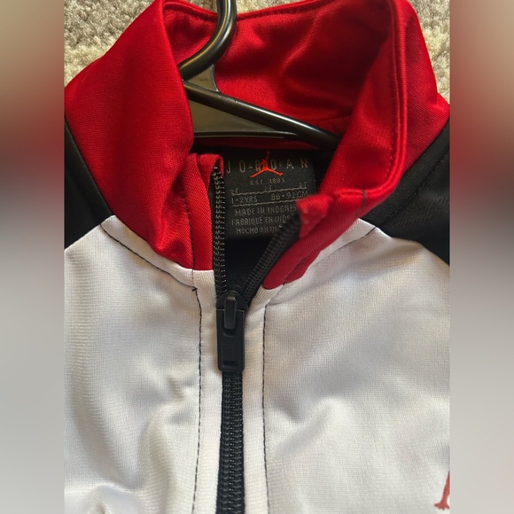 2T Jordan Kids' Red, Black, and White Jacket - Picture 3 of 4